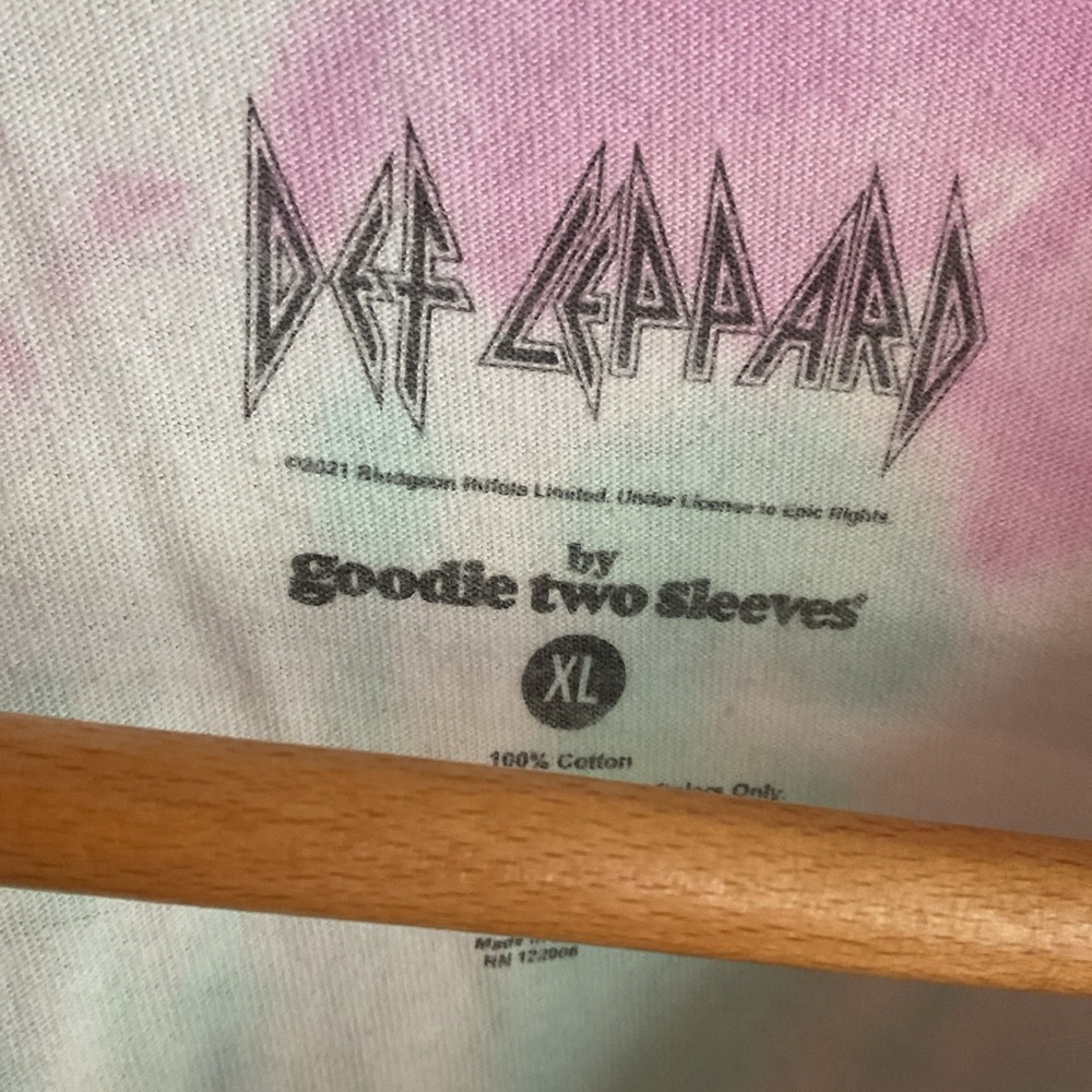 Def Leppard - High n Dry Short Sleeve Shirt - Multicolor Tie Dye - Size X-Large - Picture 3 of 11